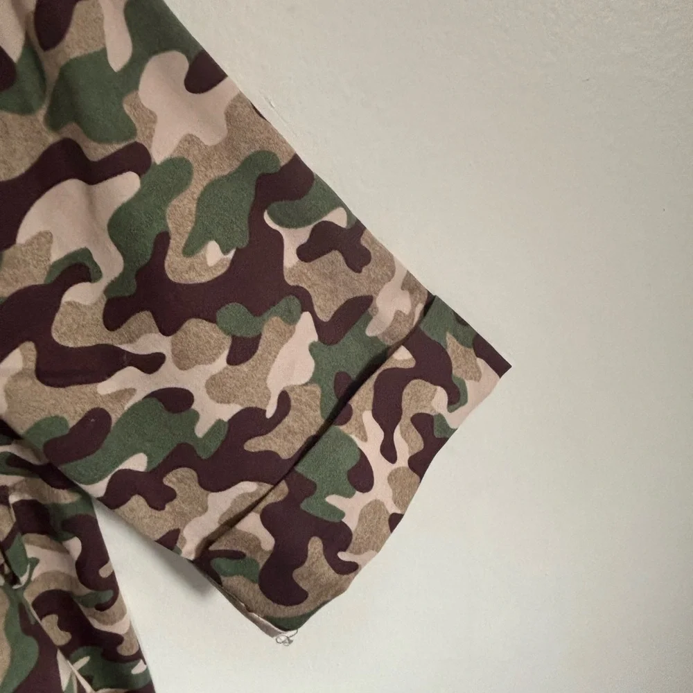 Zara Men's Green Camouflage Button Down Shirt - Picture 5 of 6